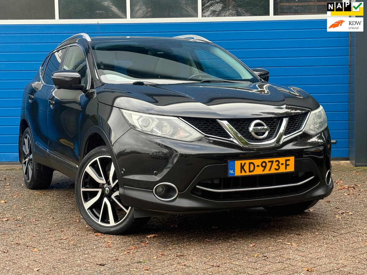 Nissan Qashqai - 1.6 dCi Tekna|Navi|Pano.Dak - AutoWereld.nl