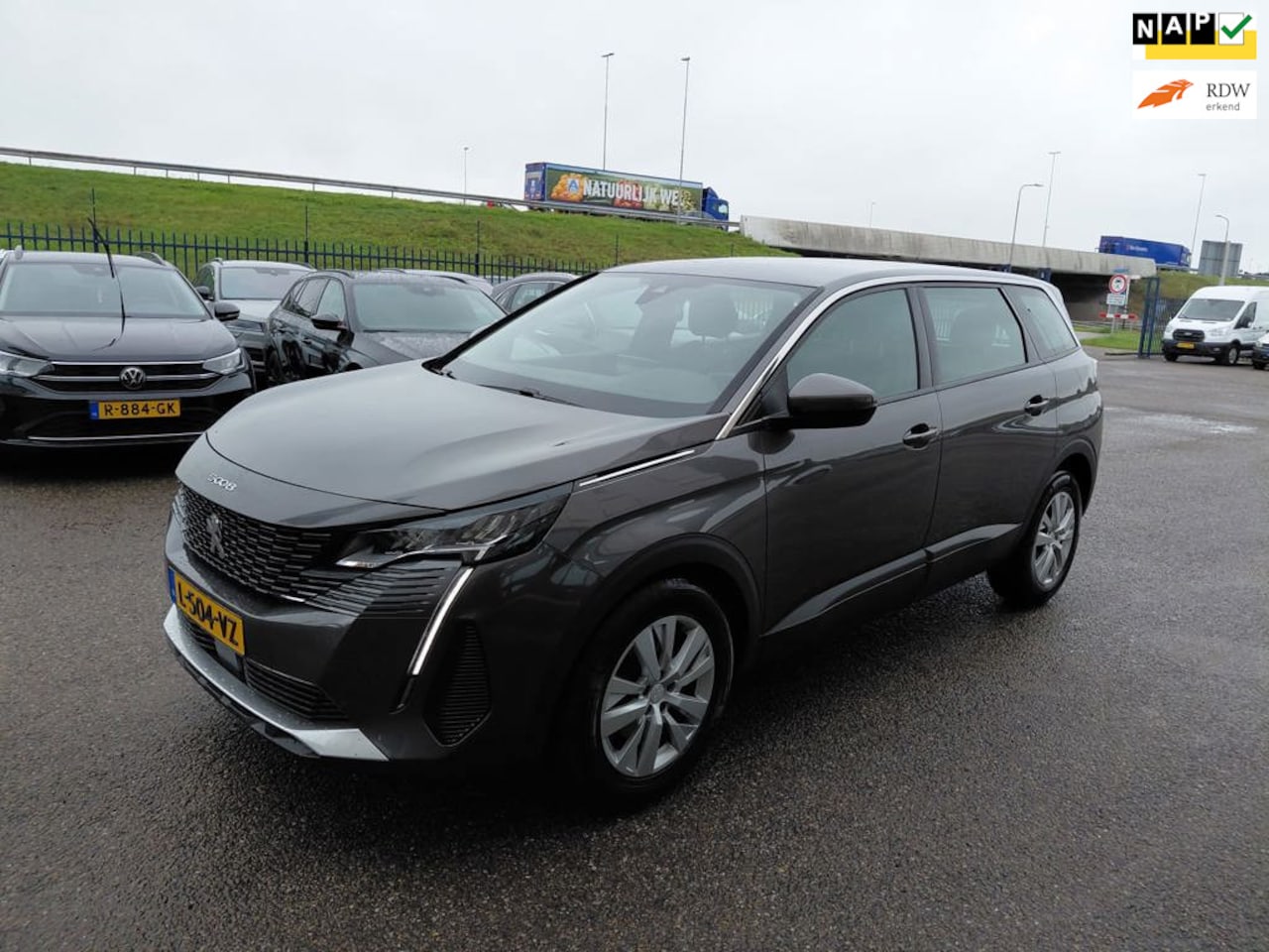 Peugeot 5008 - 1.2 PureTech Blue Lease Active 7pers, automaat, camera navi ,trekhaak - AutoWereld.nl