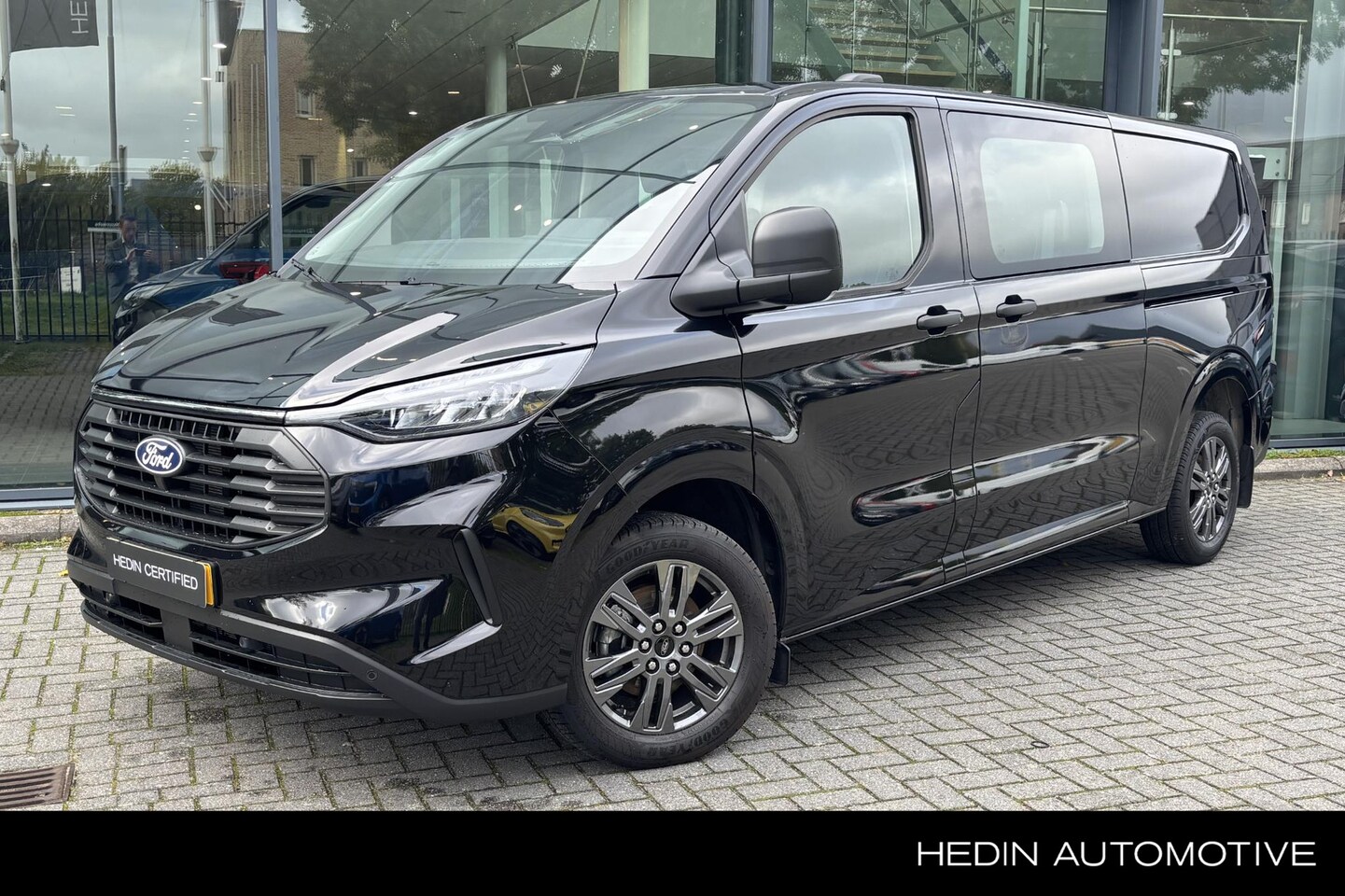 Ford Transit Custom - 320 2.0 TDCI L2H1 Limited Dubbel Cabine | Carplay | stoelverwarming | Dubbele schuifdeur | - AutoWereld.nl