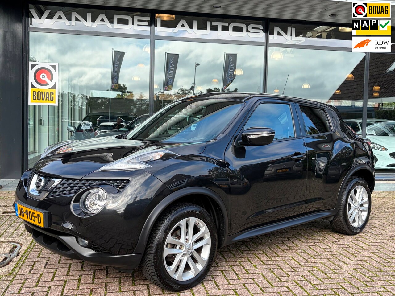 Nissan Juke - 1.6 N-Connecta Aut. Navi Clima Cruise Camera Trekhaak NL-Auto NAP Dealeronderhouden! - AutoWereld.nl
