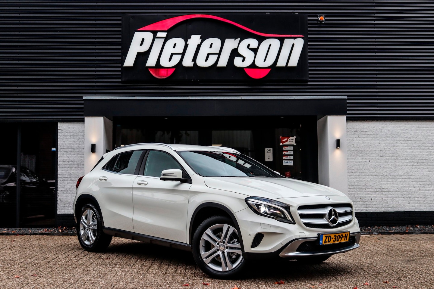 Mercedes-Benz GLA-Klasse - 180 Prestige XENON CAMERA NAVI - AutoWereld.nl