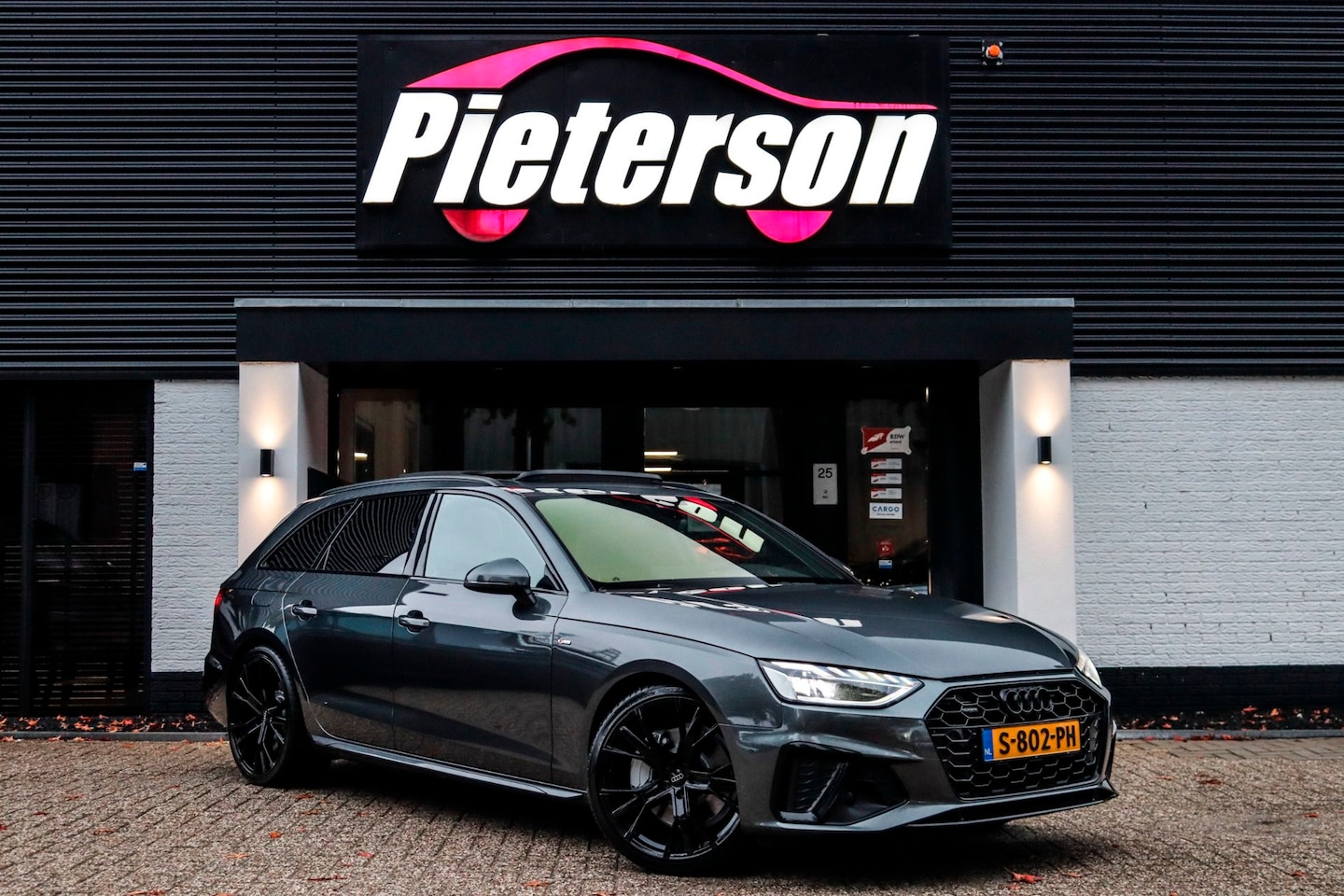 Audi A4 Avant - 45 TFSI Quattro 245PK FACELIFT 3X S-Line PANO - AutoWereld.nl