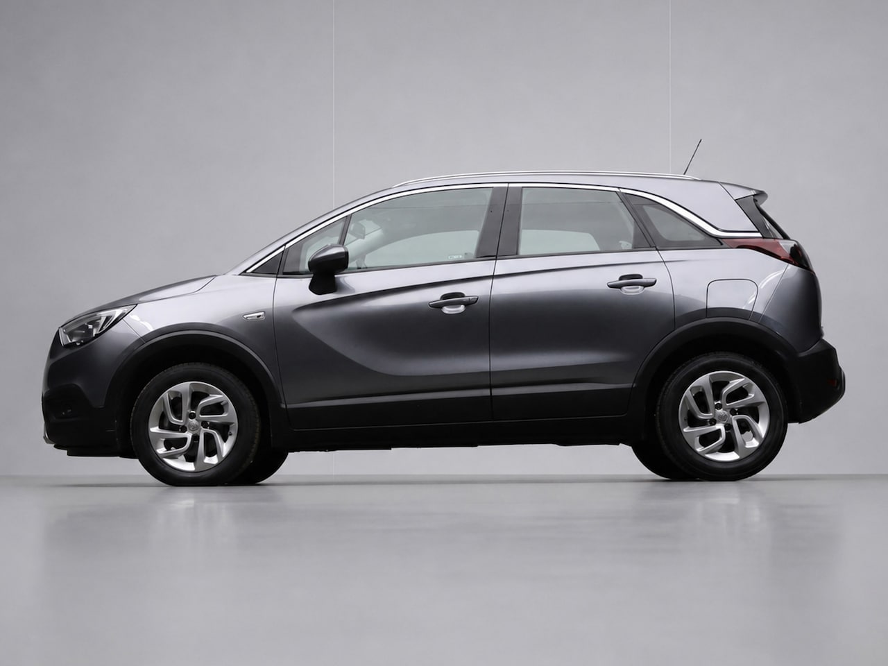 Opel Crossland X - 1.2 Turbo Innovation Sport (APPLE CARPLAY,NAVI,PDC,LED,CRUISE,DISTRIBUTIE VERVANGEN,LM VEL - AutoWereld.nl