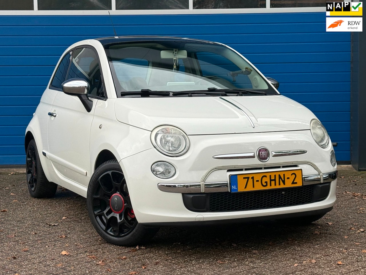 Fiat 500 - 1.4-16V Lounge Automaat|Leder|Pano.Dak - AutoWereld.nl
