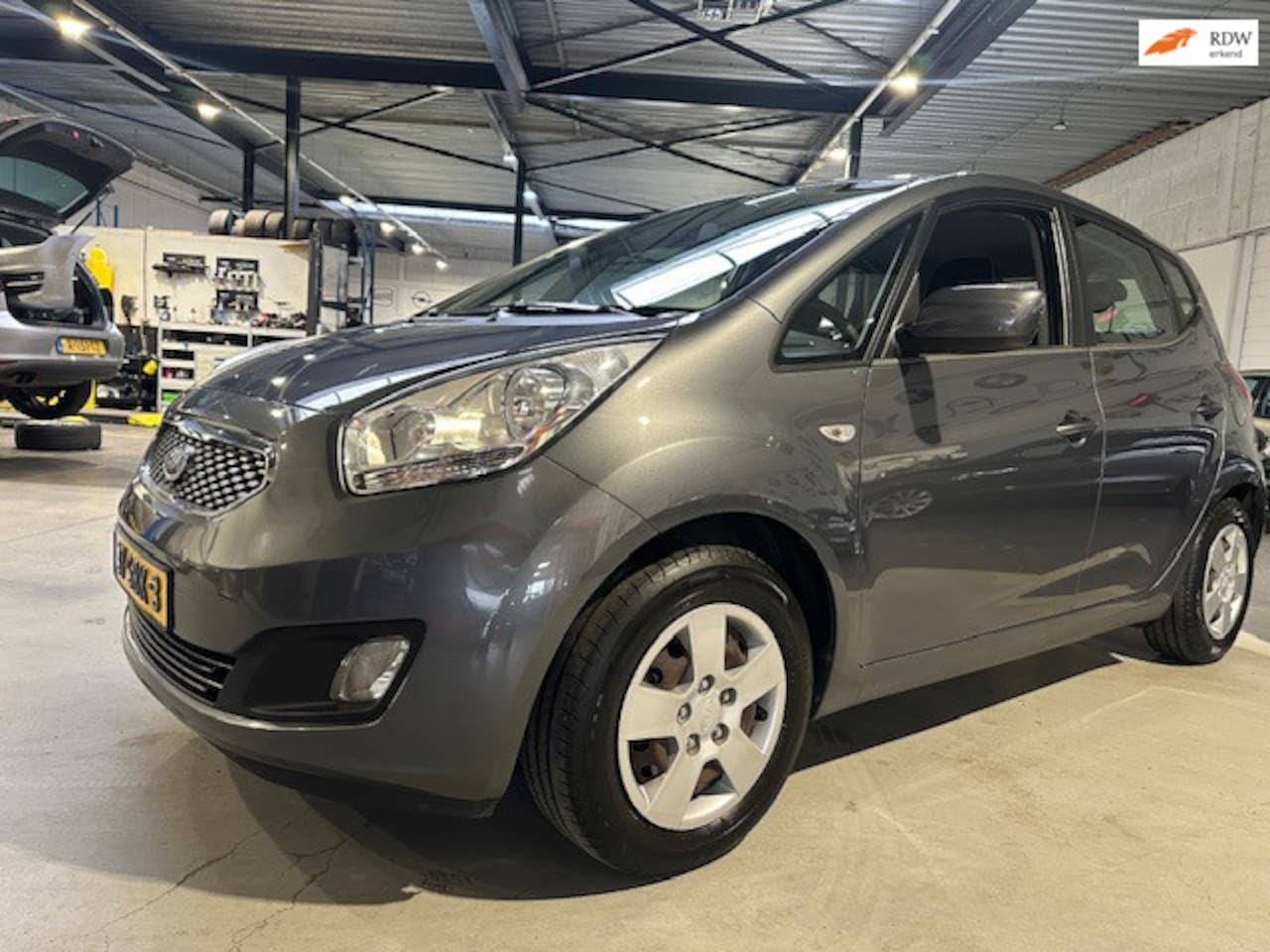 Kia Venga - 1.4 CVVT Comfort Pack/Dealer onderhouden/trekhaak/Apk nieuw - AutoWereld.nl