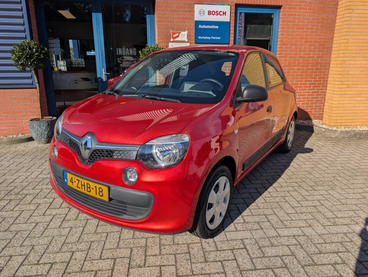 Renault Twingo - 1.0 SCe Authentique 1.0 SCE AUTHENTIQUE, PDC, Airco, Cruise, Start stop - AutoWereld.nl