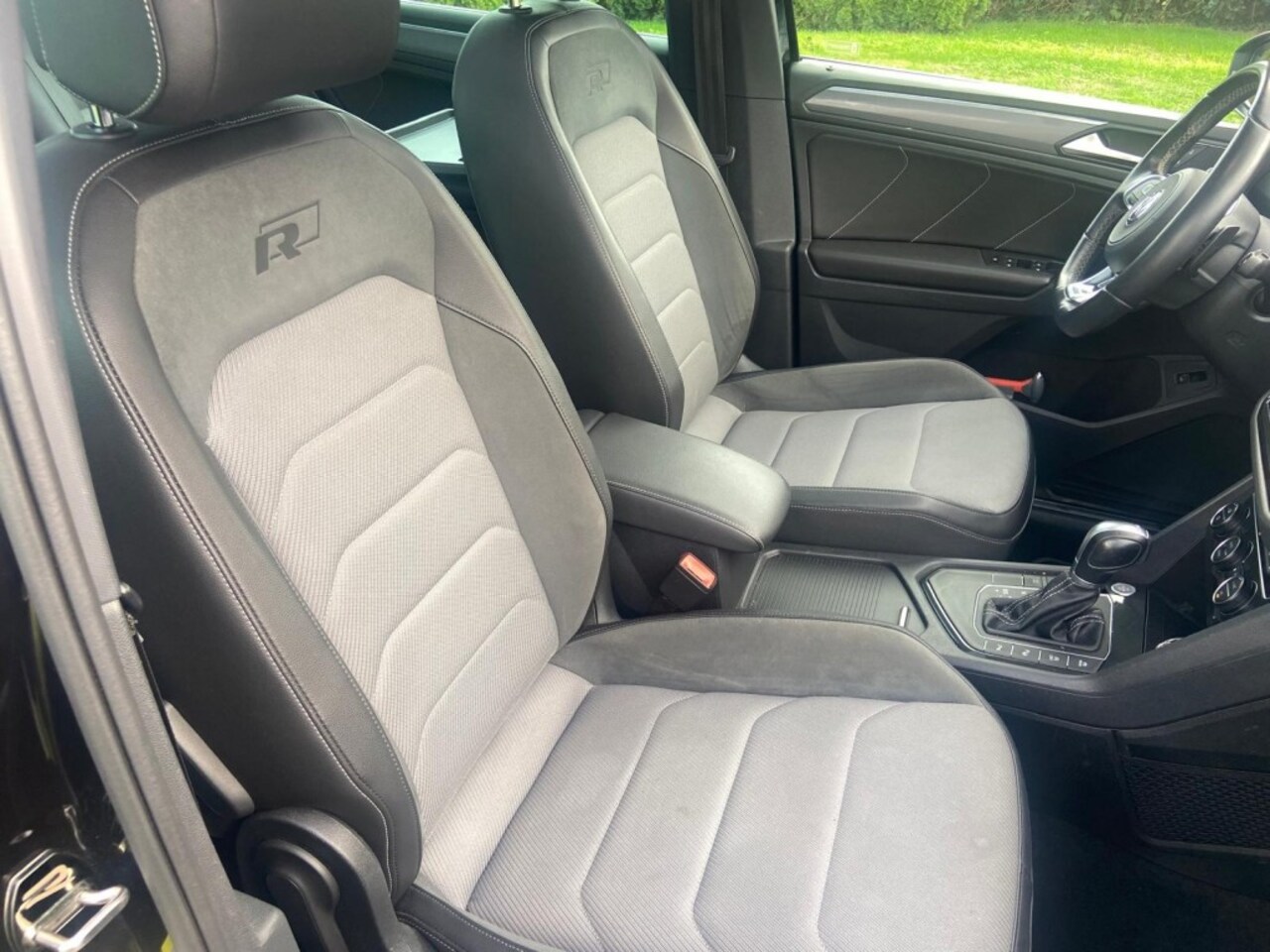 Volkswagen Tiguan - 1.5  R-LINE