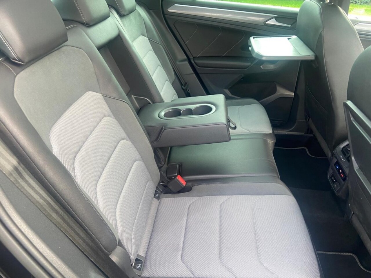 Volkswagen Tiguan - 1.5  R-LINE