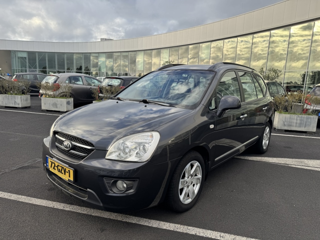 Kia Carens - 2.0 CVVT X-ecutive 2.0 CVVT X-ecutive - AutoWereld.nl