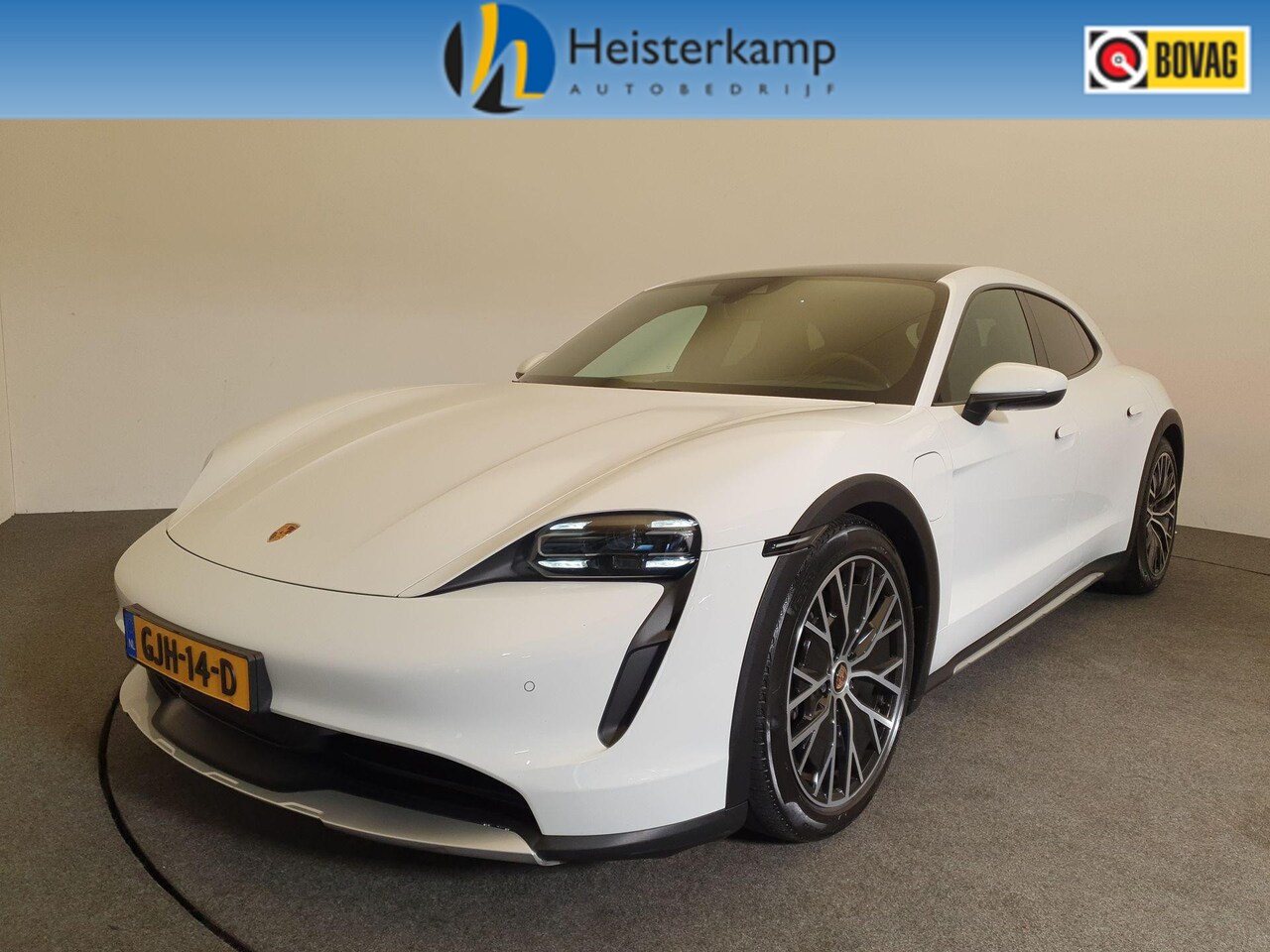Porsche Taycan Cross Turismo - 4 93 kWh Bose, Warmtepomp, Panoramadak - AutoWereld.nl