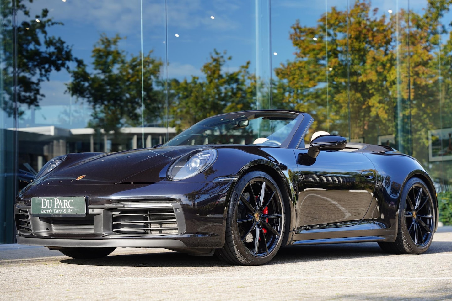 Porsche 911 Cabrio - 992 3.0 Carrera 4 S / New Service / Leder Beige / Burmester / Lift - AutoWereld.nl
