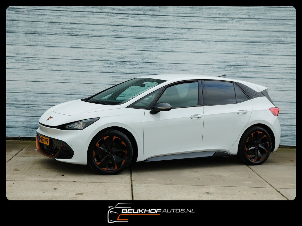 CUPRA Born - 62 kWh Stoelverwarming Camera Navi Soh 92.4% - AutoWereld.nl