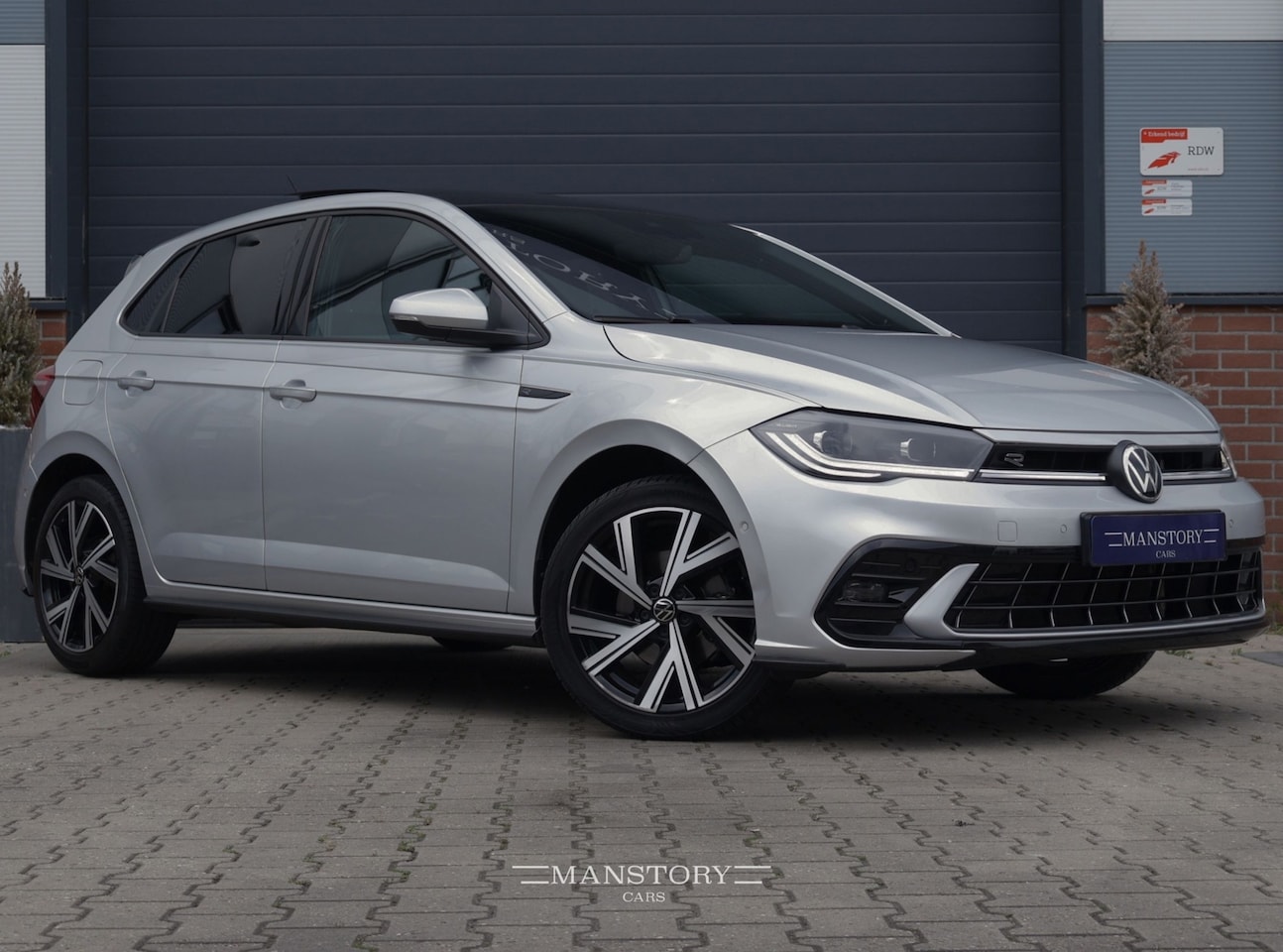 Volkswagen Polo - 1.0 TSI R-Line PANO LED DSG STOELVERWARMING - AutoWereld.nl