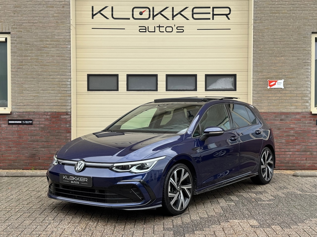 Volkswagen Golf - 1.5 eTSI R-Line Pano|ACC|Stuurverw.|Trekhaak - AutoWereld.nl