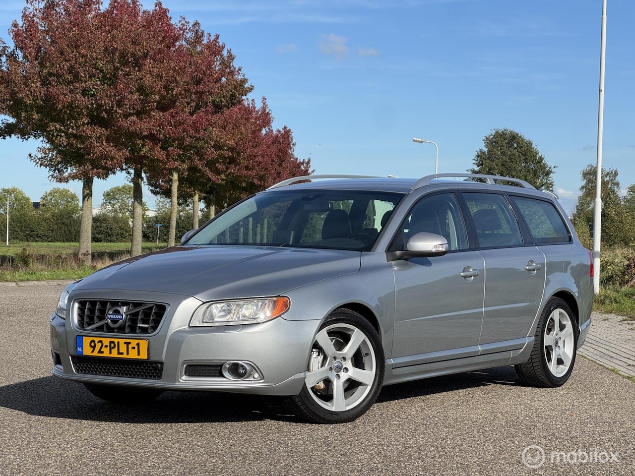Volvo V70 - 2.0T R-Design 2.0T R-Design - AutoWereld.nl