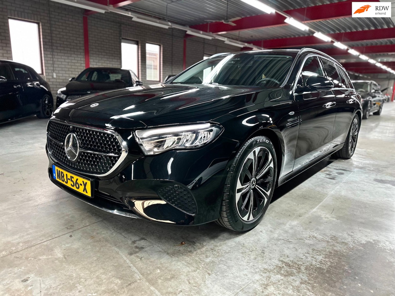 Mercedes-Benz E-klasse Estate - 300 e, Superscreen, BTW - AutoWereld.nl