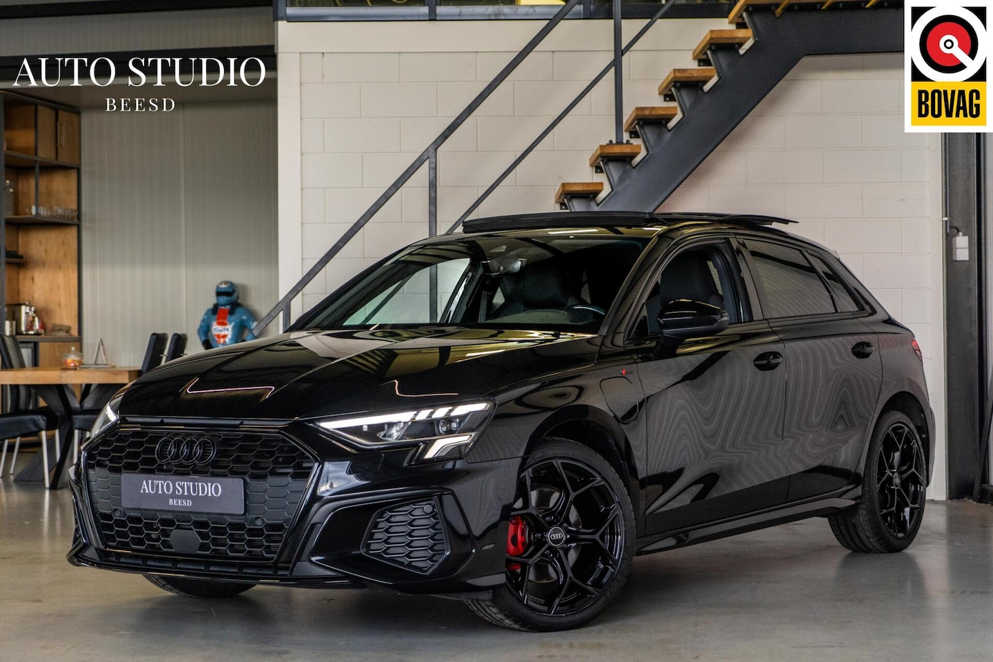 Audi A3 Sportback - 40 TFSI e S line | Pano | Rood stiksel | Alcantara | Cam - AutoWereld.nl