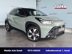 Toyota Aygo X - 1.5 Hybrid 115 Teamplayer /Draadloze telefoonoplader/Android Auto/Apple Carplay/Camera/LED