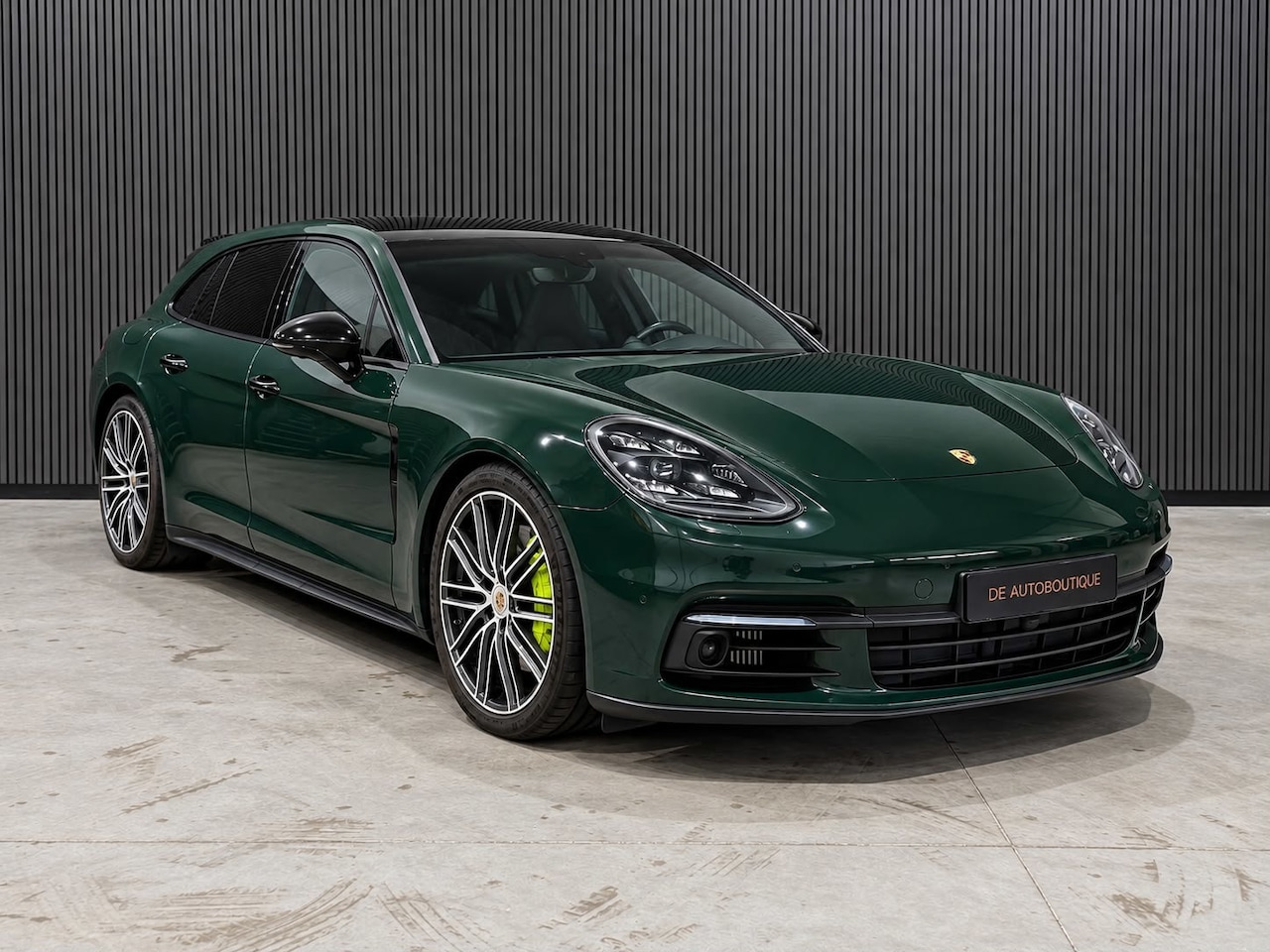 Porsche Panamera Sport Turismo - 2.9 4 E-Hybrid / Goodwood Green / Inno Drive / Head up / Softclose - AutoWereld.nl