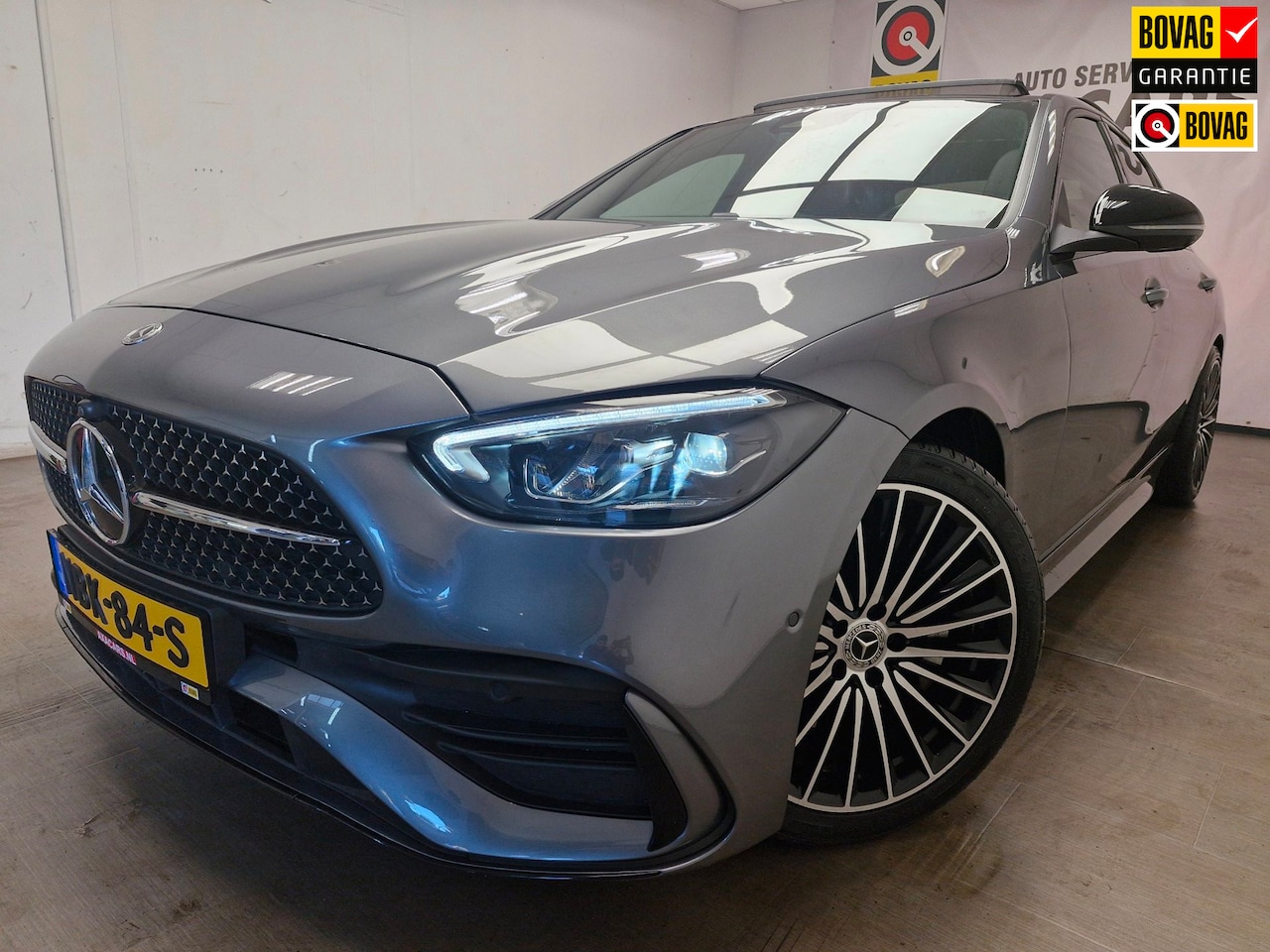 Mercedes-Benz C-klasse - 180 AMG Line |Night|2X AMG LINE ! PANO ! 360 GRADEN ! LED LAMPEN !BOMVOLLE OPTIES ! APK ! - AutoWereld.nl