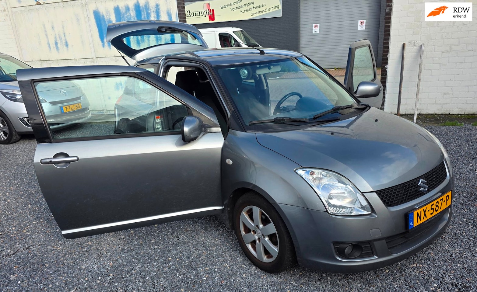 Suzuki Swift - 1.5 Comfort Airco - AutoWereld.nl