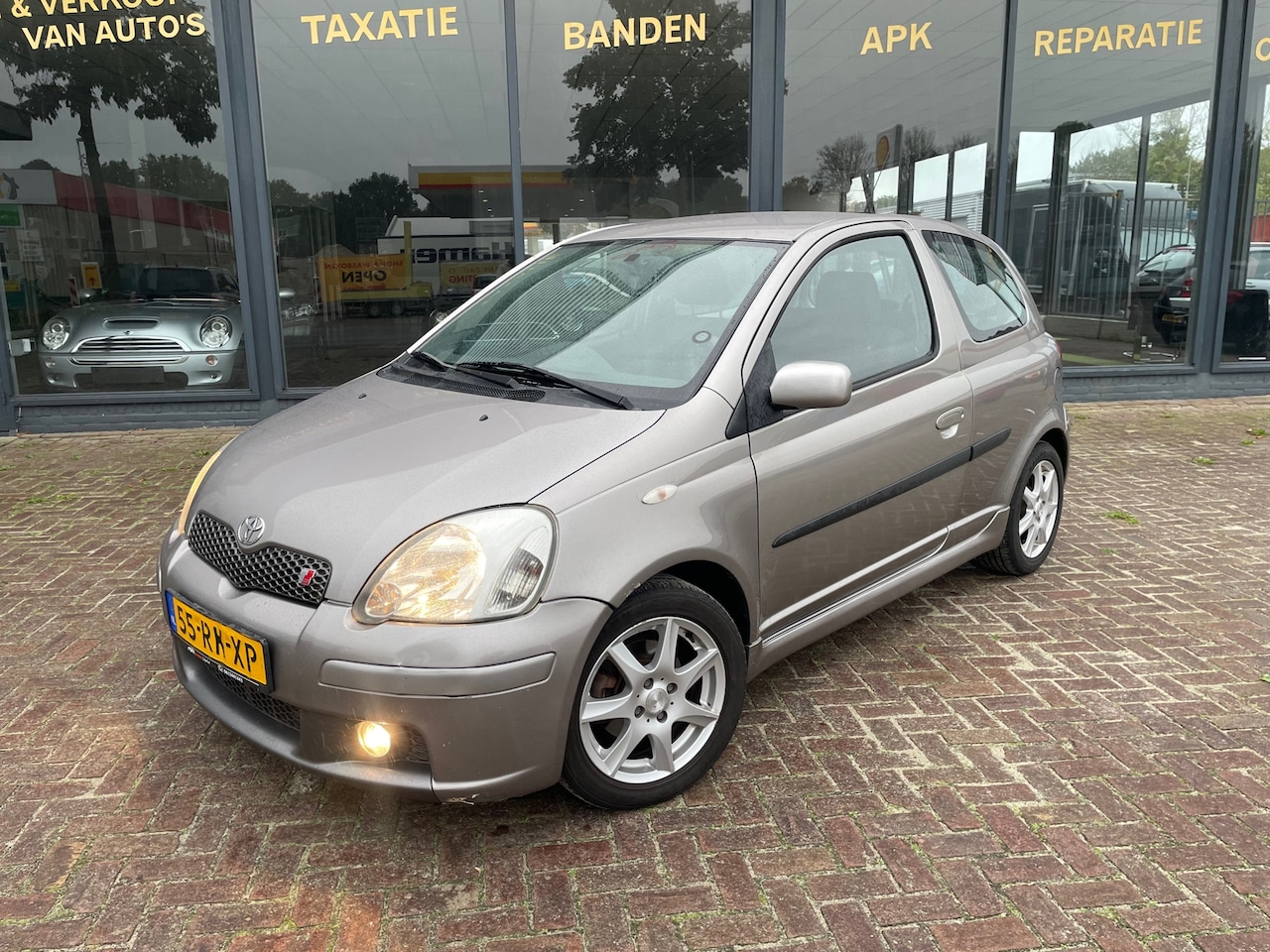Toyota Yaris - 1.5 VVT-i T-Sport NieuweAPK|Facelift|Airco|NAP| - AutoWereld.nl