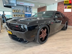 Dodge Challenger - SRT 8 HEMI 6.1 UNIEK AANTOONBAAR 1e EIGENAAR WESLEY SNEIJDER