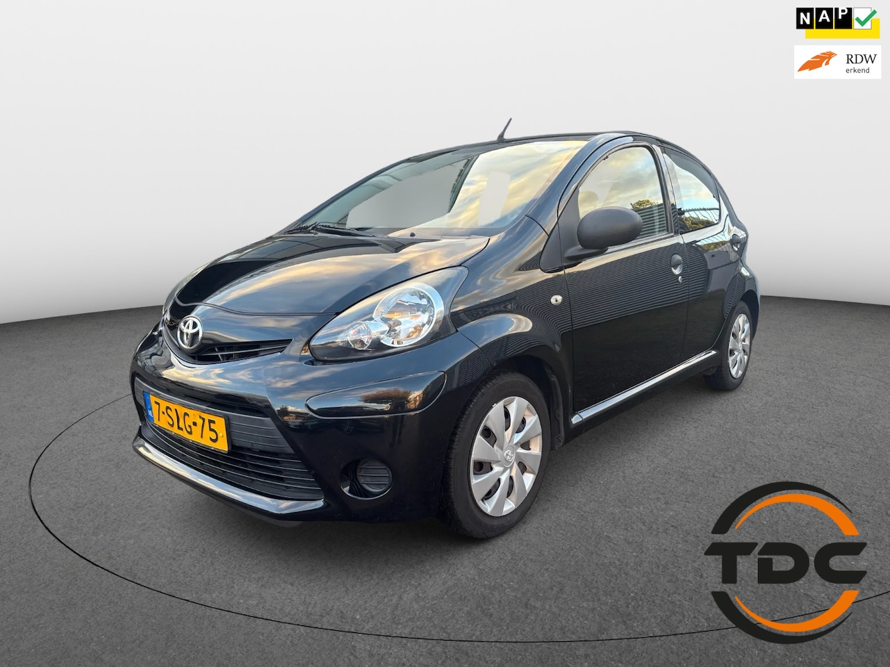 Toyota Aygo - 1.0 VVT-i NAP Airco Bluetooth 64.000KM - AutoWereld.nl