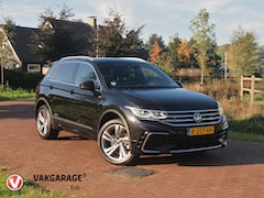 Volkswagen Tiguan - 1.4 TSI eHybrid R-Line Business+ | Trekhaak | Apple Carplay | Sfeerverlichting | ACC | Vir