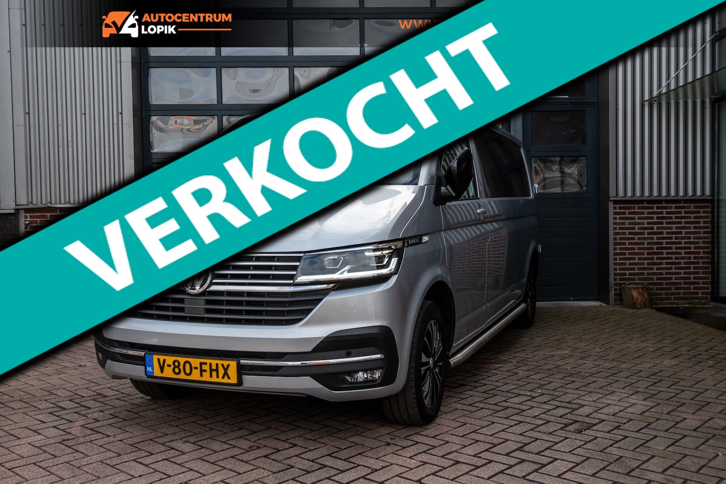 Volkswagen Transporter - 2.0 TDI L2H1 28 Bulli 3-Zits*NAP*Camera*Trekhaak*ACC - AutoWereld.nl