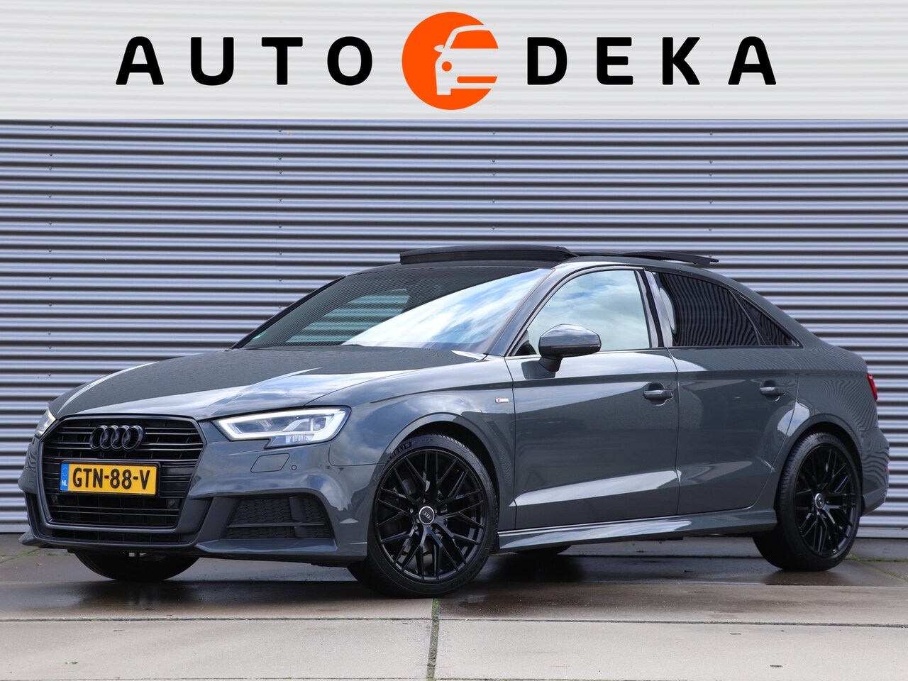Audi A3 Limousine - 1.5 TFSI CoD Sport S Line Edition Automaat *Panodak*Virtual* - AutoWereld.nl