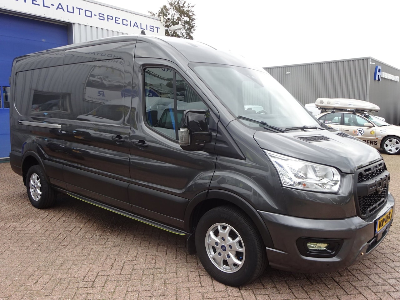 Ford Transit - 350 2.0 TDCI L2H2 Limited AUTOMAAT AIRCO CRUISE CONTROL NAVIGATIE - AutoWereld.nl