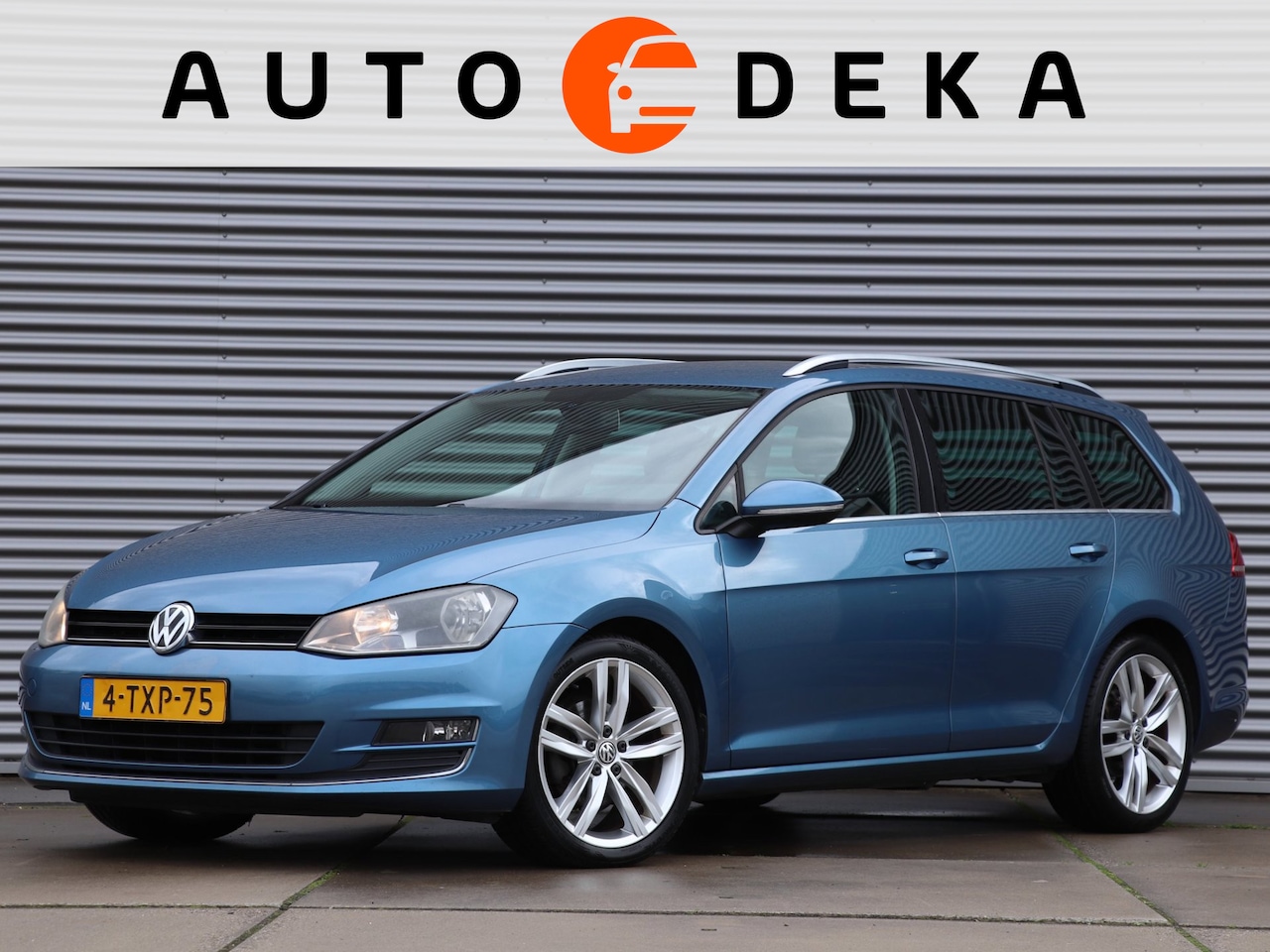 Volkswagen Golf Variant - 1.6 TDI Highline Automaat *Navigatie*Trekhaak* - AutoWereld.nl