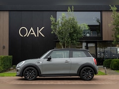MINI 3-Deurs - 1.5 Cooper | Navigatie | Panorama | Half Leder | Clima | Stoelverwarming | 17"LM | Moonwal