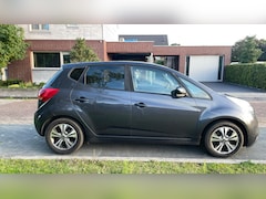Kia Venga - 1.4 CVVT Summer Edition Schuifdak met zonnescherm, trekhaak (fietsendrager gebruikt)