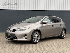 Toyota Auris - 1.8 Hybrid Executive 59.000 km ! / Leder / Panoramadak / 100% Dealer Onderhouden