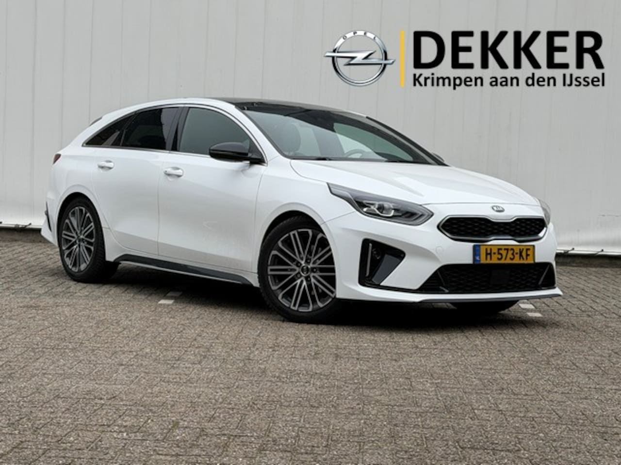 Kia Pro cee'd - 1.4 T-GDI GT-PlusLine met Trekhaak, All Season, Panoramadak, Elek.Klep, Leer/Alcantara - AutoWereld.nl