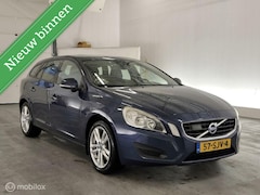 Volvo V60 - T4 AUTOMAAT | Schuifdak | NAP | Trekhaak | Navi