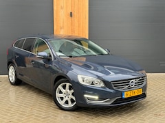 Volvo V60 - 2.0 D4 Summum EURO6|2E EIGENAAR|LEER|CLIMA|NAVI