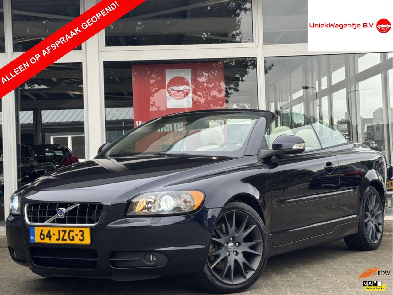 Volvo C70 Convertible - 2.4 MOMENTUM | NL-AUTO | LEDER | NAVI! - AutoWereld.nl