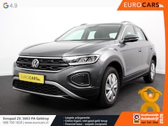 Volkswagen T-Roc - 1.5 TSI DSG Life Navigatie Apple Carplay/Android Auto Parkeersensoren Camera Adaptive Crui