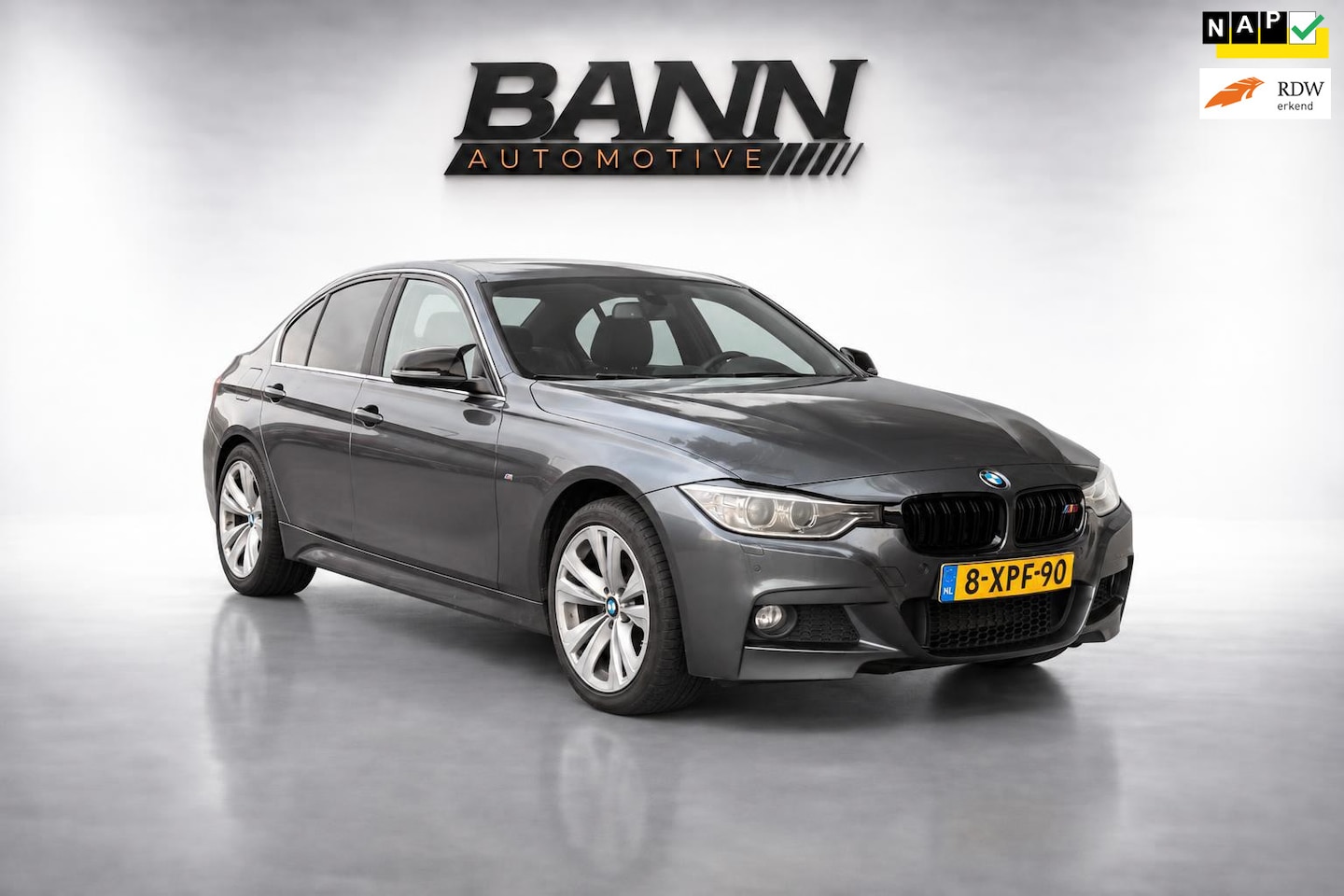 BMW 3-serie - 316i High Executive|HuD|360camera|M-pakket|leer - AutoWereld.nl