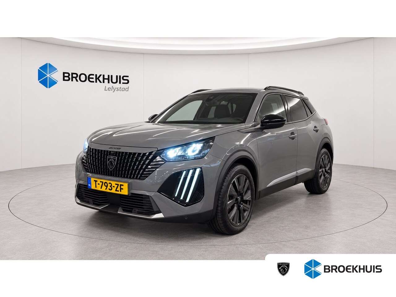 Peugeot 2008 - 1.2 PURETECH 100PK ALLURE PACK / NAVI / LEDER / CLIMA / LED / PDC / 18" LMV / CAMERA / APP - AutoWereld.nl