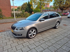Skoda Octavia Combi - 1.2 TSI Greentech Elegance Businessline