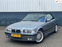 BMW 3-serie Cabrio - 325i Automaat E36 | 6-Cilinder | Hardtop + Softtop | Klassieker | Silbergrau Metallic | Le