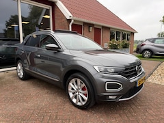 Volkswagen T-Roc - 2.0 TSI 4MOTION SPORT IQ Light/Panoramadak/Trekhaak/Camera