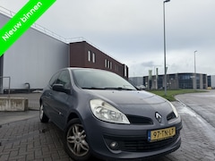 Renault Clio - 1.2-16V Expression