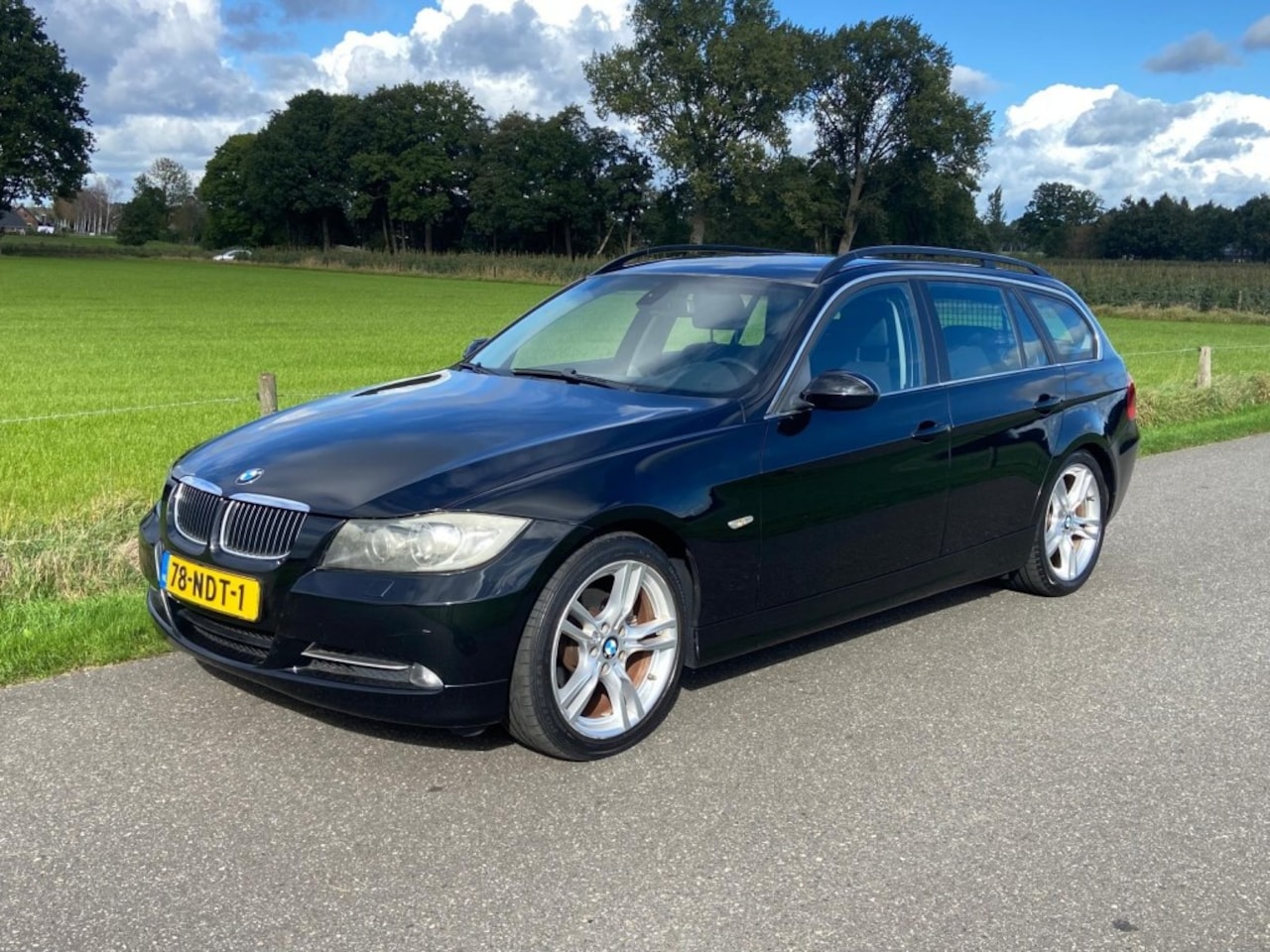 BMW 3-serie - Mooie 325 met veel extra's o.a. leren bekleding