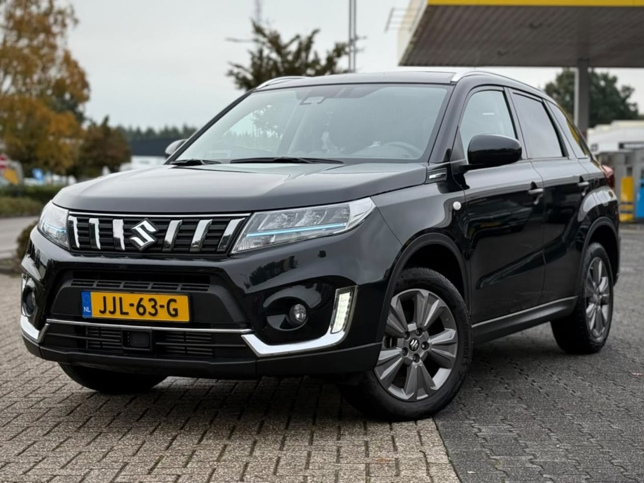 Suzuki Vitara - 1.4 SELECT SMART HYBRID CARPLAY CAMERA ADD.CRUISE NAVI - AutoWereld.nl