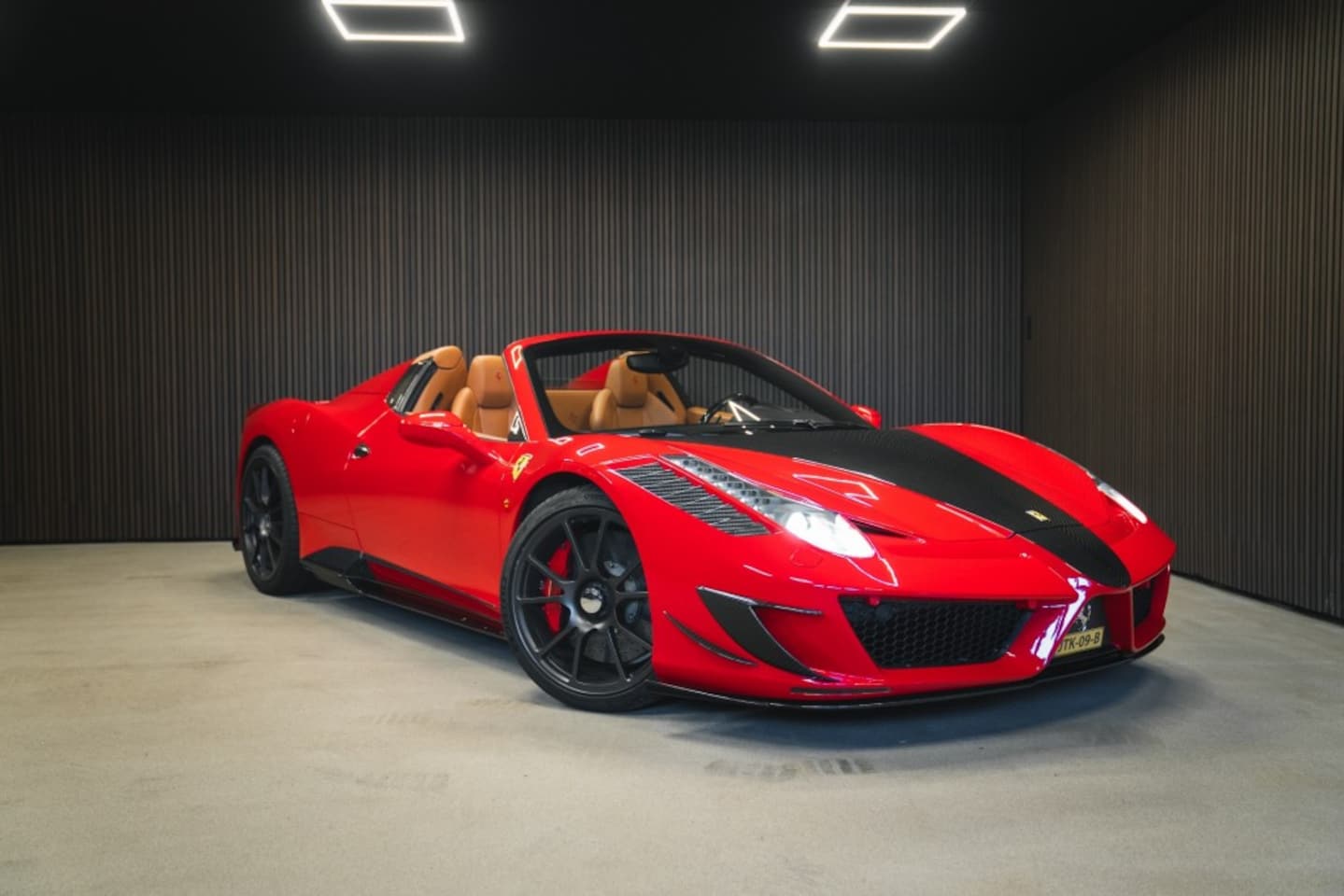 Ferrari 458 - MANSORY 1/1 , Carbon, noselift - AutoWereld.nl